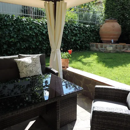 게스트하우스 Chiantirooms 3*